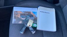 Hyundai KONA 100kW Premium 39kWh 5dr Auto Electric Hatchback